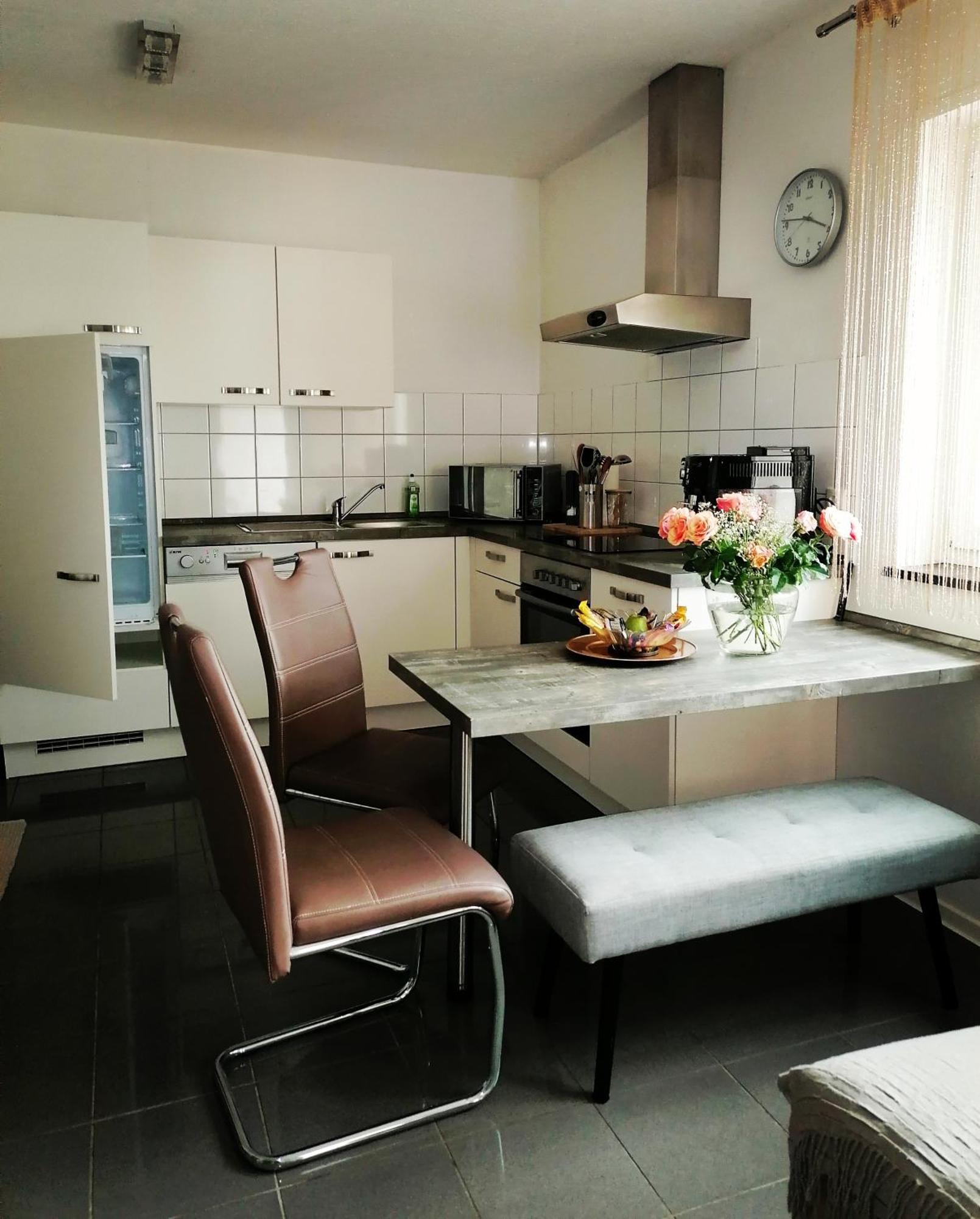 Modernes Apartment - Нойштадт-ан-дер-Вайнштрасе Экстерьер фото